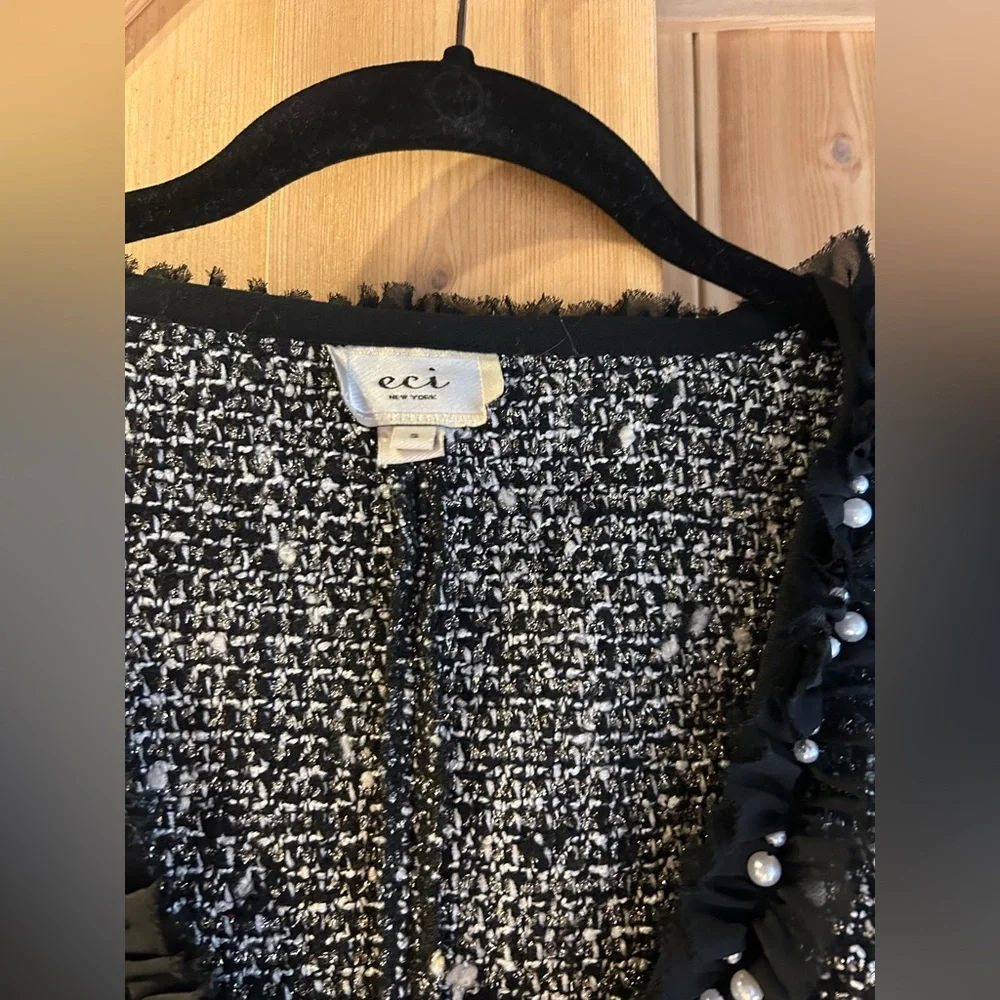 Brand New Chic Black and White Tweed Jacket - Picture 3 of 5